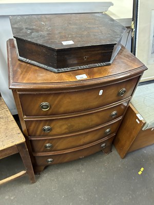 Lot 722 - Reproduction bow front four drawer chest