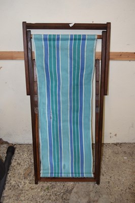 Lot 1013 - A deckchair