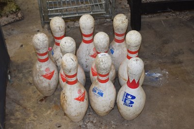 Lot 1038 - Ten ten pin bowling pins