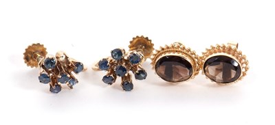 Lot 120 - Two pairs of gemset earrings to include a pair...