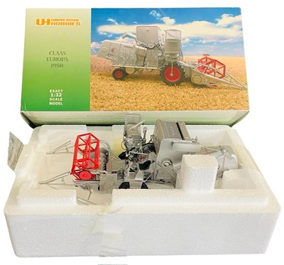 Lot 132 - A boxed Universal Hobbies 1:32 scale model...