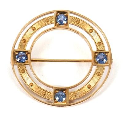 Lot 139 - A late 19th/early 20th century sapphire brooch,...