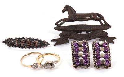 Lot 347 - A mixed lot of jewellery: to include two...