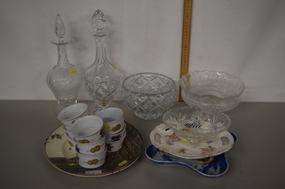 Lot 2 - Mixed Lot: Decanter, glass bowl, lattice...