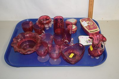 Lot 11 - A tray of various small cranberry glass...