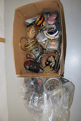 Lot 105 - Mixed Lot: Assorted costume jewellery