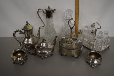 Lot 225 - Quantity of plated wares including a hobnail...