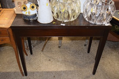 Lot 401 - Folding tea/games table