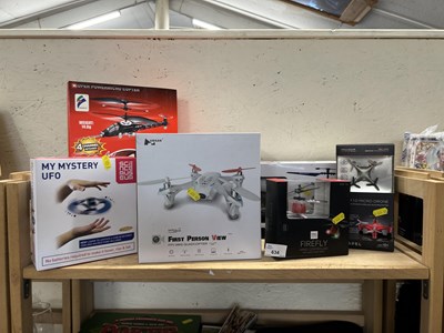 Lot 634 - A quantity of remote control flying vehicles...