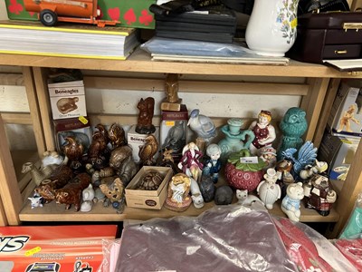 Lot 636 - Mixed Lot: Assorted ceramics and figurines to...