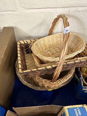 Lot 665 - Quantity of small baskets