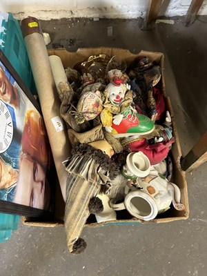 Lot 682 - Box containing a quantity of various sundries...