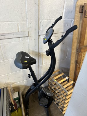 Lot 750 - Everlast exercise bike