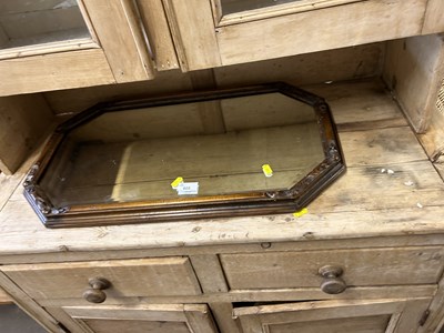 Lot 803 - An octagonal wall mirror