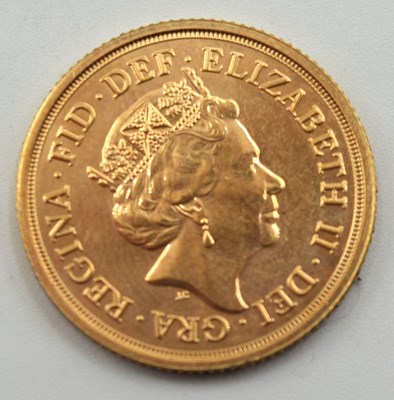 Lot 1 - ERII 2017 FULL Gold sovereign