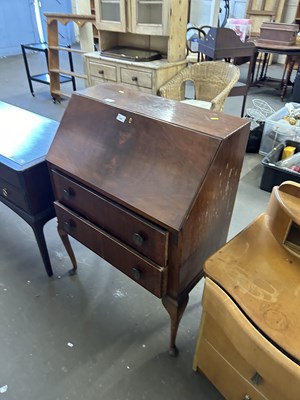 Lot 817 - A bureau