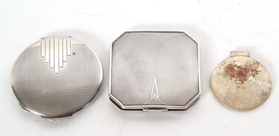 Lot 56 - Mixed Lot: An Art Deco ladies silver compact...