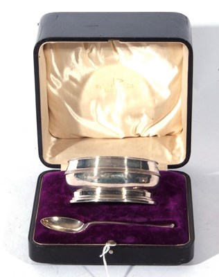 Lot 210 - George V silver bowl of circular form together...