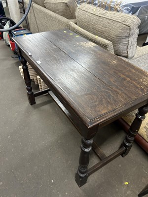 Lot 738 - Early 20th Century rectangular oak side table