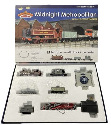 Lot 4 - A boxed Bachmann 00 gauge Midnight...