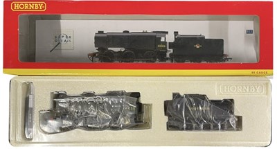 Lot 28 - A boxed Hornby 00 gauge SR 0-6-0 Class Q1...