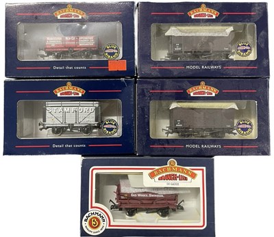 Lot 8 - Four boxed Bachman 00 gauge wagons plus one...