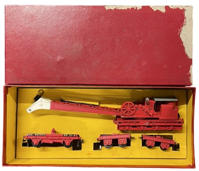 Lot 51 - A boxed Hornby Dublo Breakdown Crane, 4620