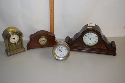 Lot 16 - Mixed Lot: Four various bedside and mantel clocks