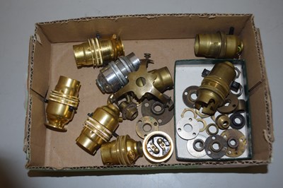 Lot 55 - Box of various lamp fittings