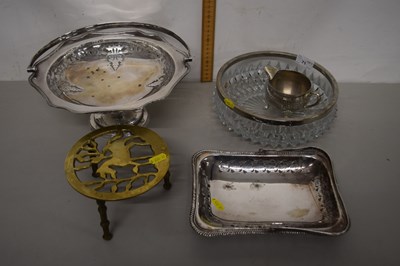 Lot 71 - Mixed Lot: Various silver plated dishes and...