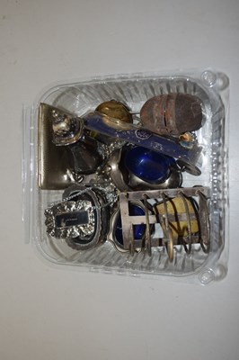 Lot 134 - Mixed Lot: Silver plated and white metal wares...