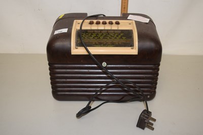 Lot 148 - A vintage Bush bakelite cased radio