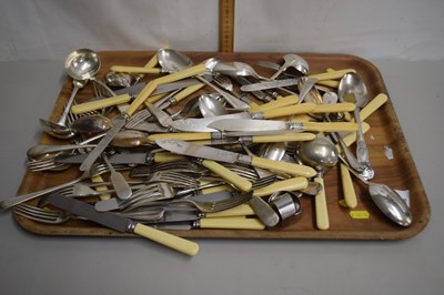 Lot 158 - Tray of mixed cutlery