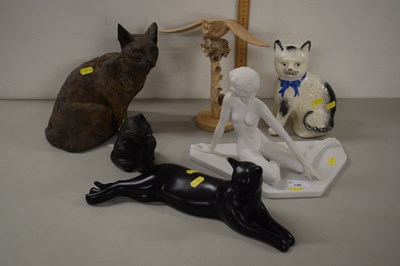 Lot 196 - Mixed Lot: Various cat ornaments and others