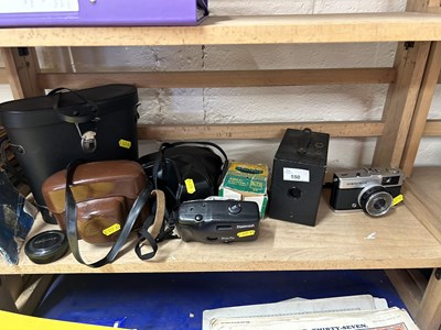 Lot 550 - assorted cameras