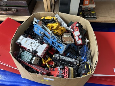 Lot 563 - Box assorted toy cars