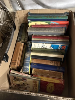 Lot 599 - Books, assorted subjects and topics