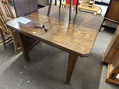 Lot 763 - Edwardian oak extending dining table