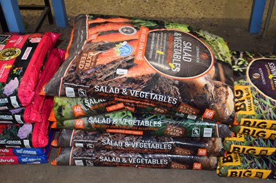 Lot 1049 - Five 60 Ltr bags of grow more salad and...