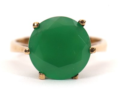 Lot 38 - A prasiolite ring, the round green prasiolite,...