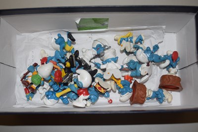 Lot 90 - Box of Smurf models