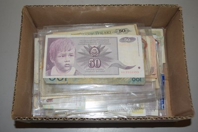 Lot 113 - Box of various circulated world bank notes