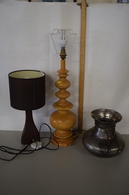 Lot 8 - Two table lamps and a modern metal vase