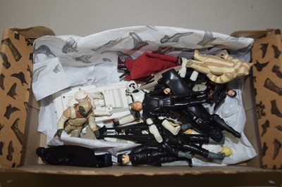 Lot 146 - Box of various Star Wars toys