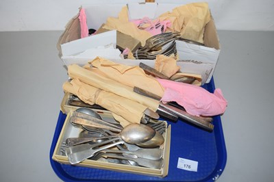 Lot 176 - A tray of various silver plated cutlery