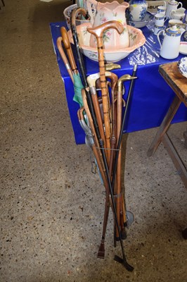 Lot 225 - Mixed Lot: Various assorted walking sticks and...