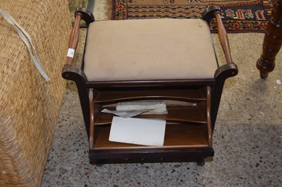 Lot 262 - Early 20th Century piano stool