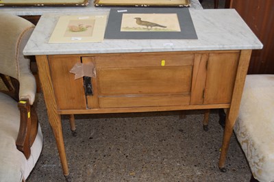 Lot 333 - A marble topped wash stand