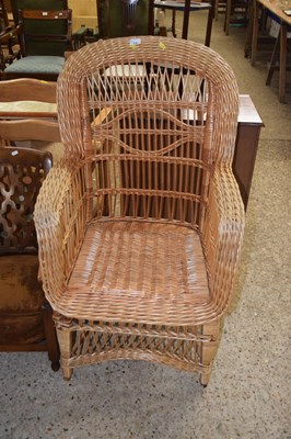 Lot 370 - Wicker armchair