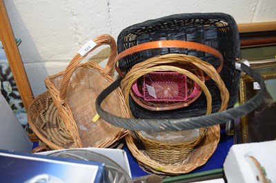 Lot 529 - Quantity of wicker baskets